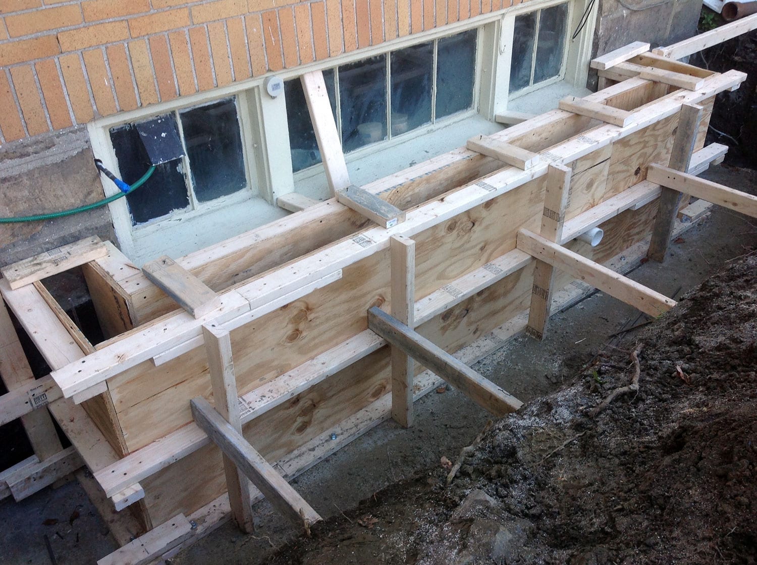 concrete-window-well-foundation-repair