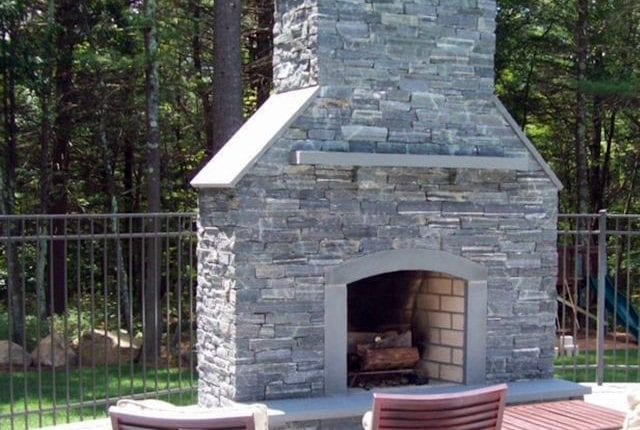 custom-masonry-project-stone-fireplace